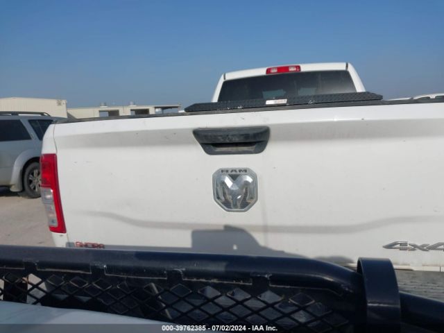 3C6UR5HJ6NG154997 RAM 2500 Tradesman  4x4 8' Box