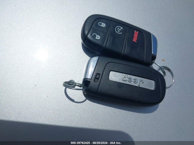 ZACCJABB4JPH82085 Jeep Renegade Altitude Fwd