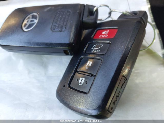 5TDKKRFH2ES017147 Toyota Highlander Xle V6