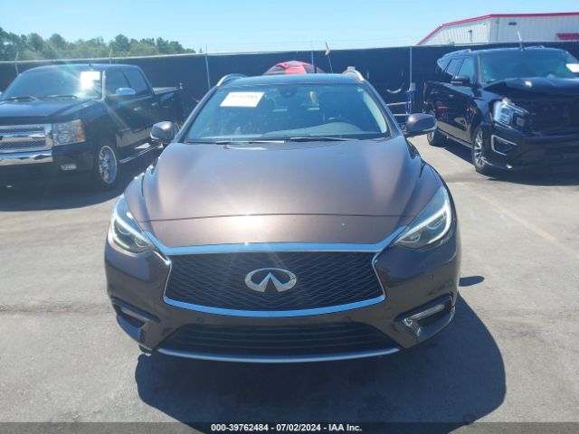 SJKCH5CP9HA023677 Infiniti Qx30 Premium
