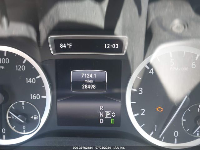 SJKCH5CP9HA023677 Infiniti Qx30 Premium
