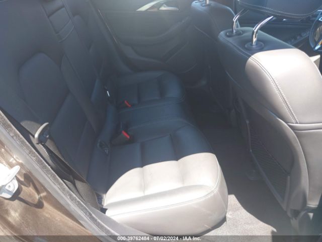 SJKCH5CP9HA023677 Infiniti Qx30 Premium
