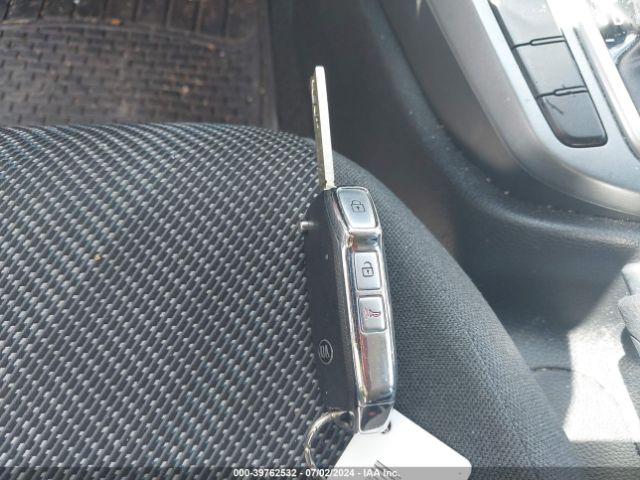 KNDEPCAA9M7045932 KIA Seltos Lx