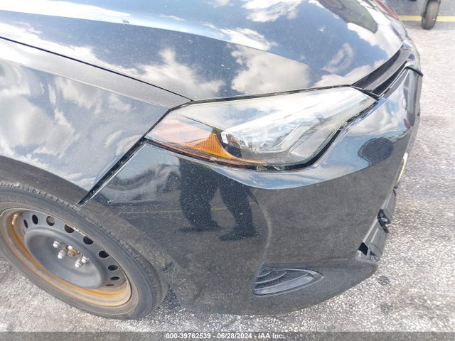 Toyota COROLLA LE 2018 2T1BURHE2JC115174 Image 14