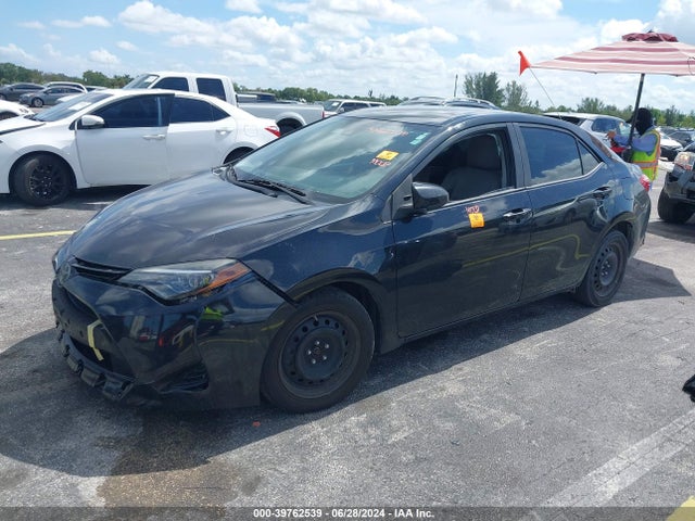 Toyota COROLLA LE 2018 2T1BURHE2JC115174 Image 2