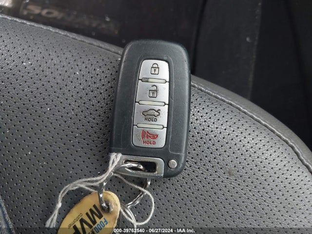 Hyundai Sonata Hybrid Limited 2014 KMHEC4A43EA103741 Image 11