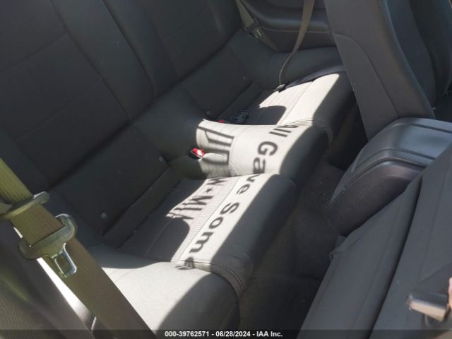 1ZVBP8AM7E5250122 Ford Mustang V6