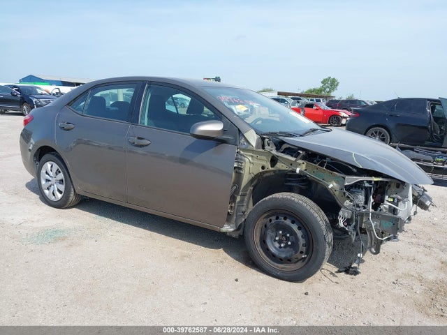 Toyota COROLLA LE 2018 2T1BURHE6JC005535 Image 1