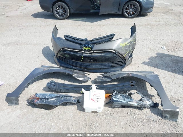 Toyota COROLLA LE 2018 2T1BURHE6JC005535 Image 12