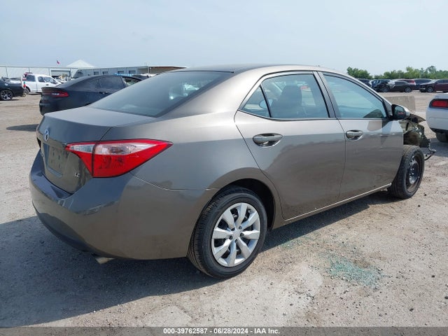 Toyota COROLLA LE 2018 2T1BURHE6JC005535 Image 4