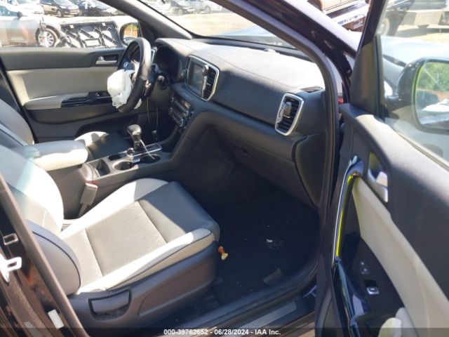 KNDPNCAC9J7425204 KIA Sportage Ex