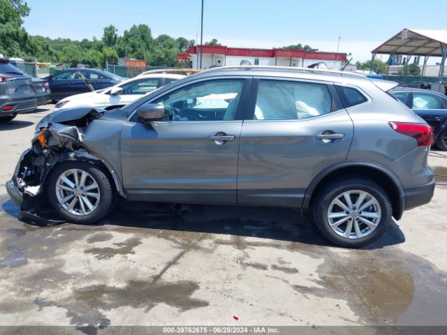 JN1BJ1CR5JW293353 Nissan Rogue Sport Sv