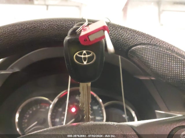 Toyota COROLLA LE 2016 5YFBURHE1GP499148 Image 11