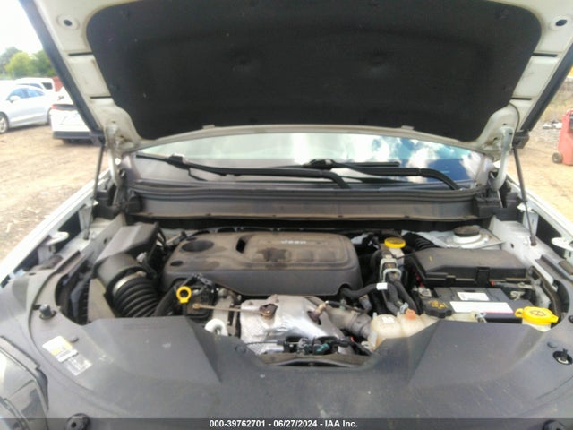 1C4PJMDN5KD320435 Jeep Cherokee Limited 4x4