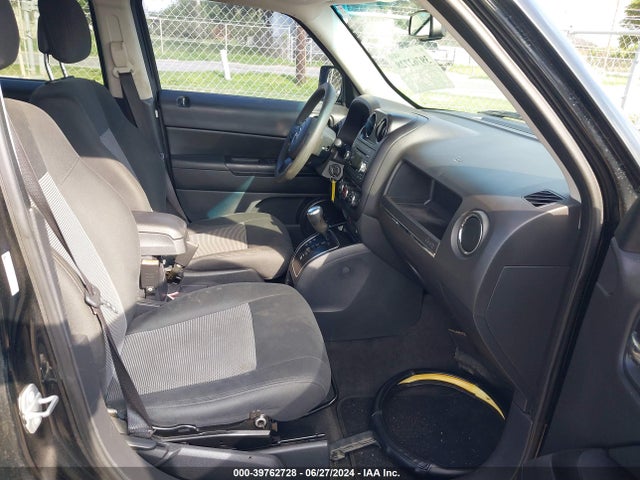 1C4NJPBAXFD191218 Jeep Patriot Altitude Edition