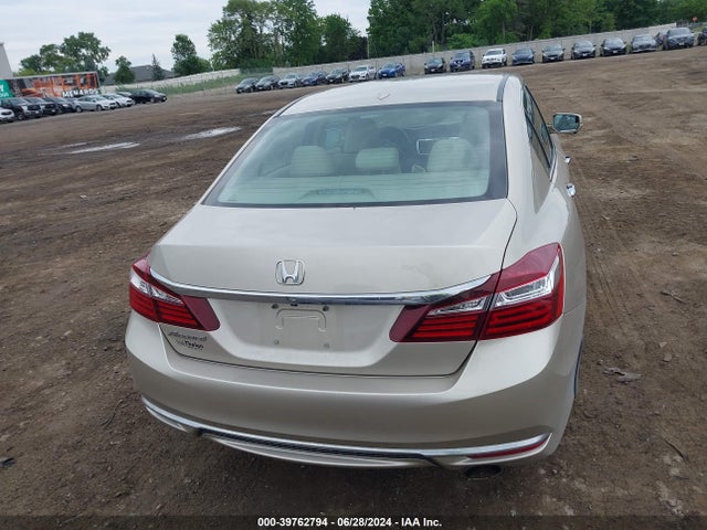 Honda ACCORD EX 2017 1HGCR2F70HA187427 Image 16