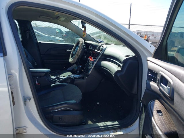 Chevrolet MALIBU 1LT 2015 1G11C5SL5FU151376 Image 5