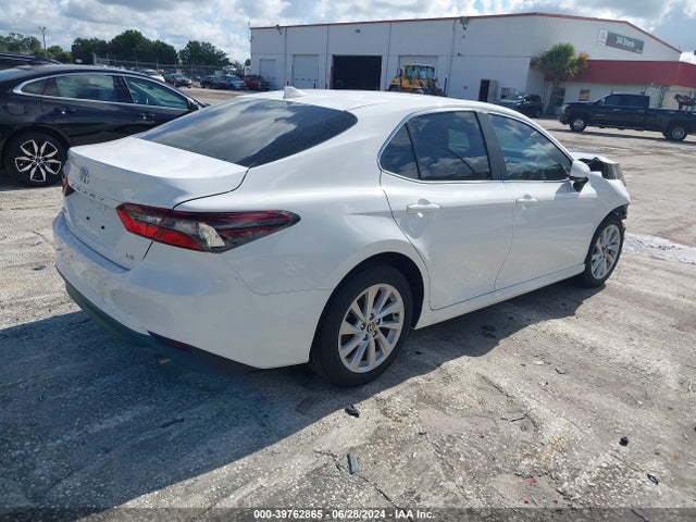 Toyota CAMRY LE 2024 4T1C11AK9RU854762 Image 4