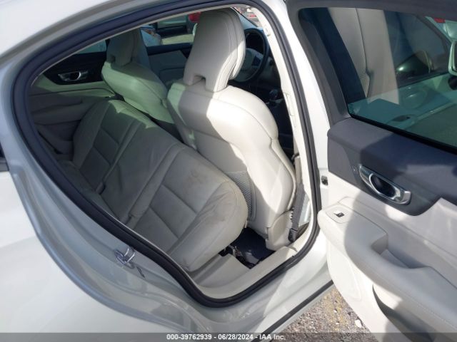 7JR102FK6MG080587 Volvo S60 T5 Momentum
