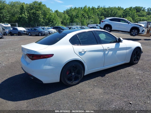 ZARFAEDN2H7536743 Alfa Romeo Giulia Awd