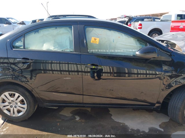 Chevrolet Sonic Ls Auto 2017 1G1JB5SH3H4141639 Image 13