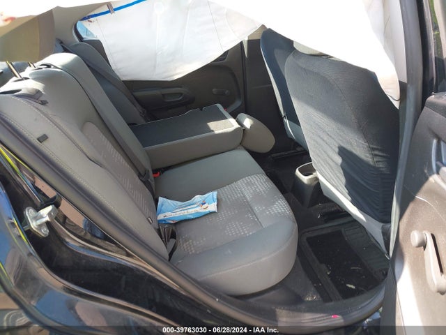 Chevrolet Sonic Ls Auto 2017 1G1JB5SH3H4141639 Image 8