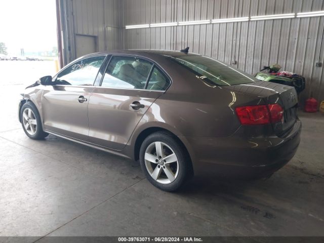 3VWLL7AJ2EM355239 Volkswagen Jetta 2.0l Tdi