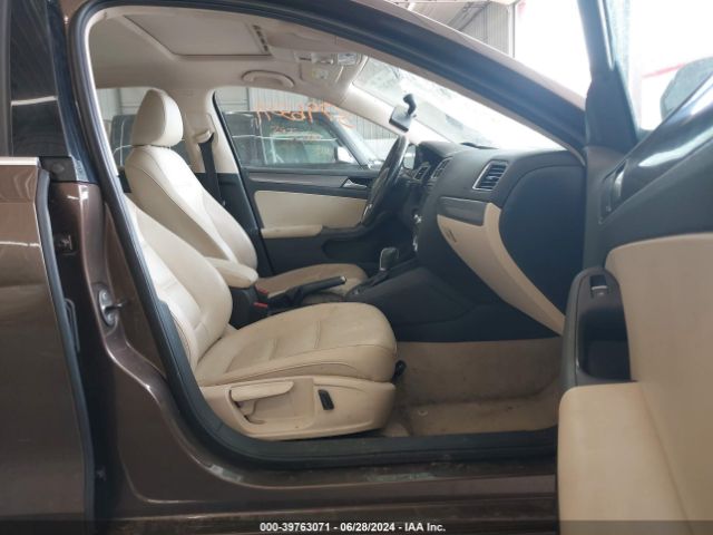 3VWLL7AJ2EM355239 Volkswagen Jetta 2.0l Tdi