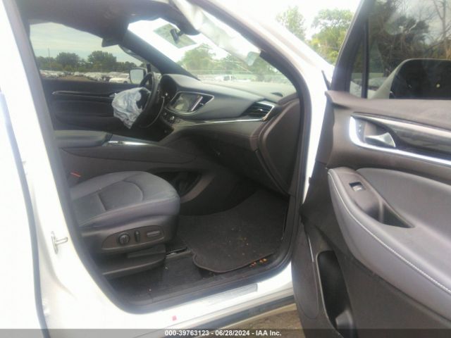 5GAERBKW5RJ102797 Buick Enclave Essence Fwd