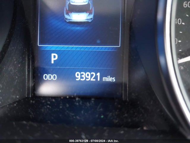 Toyota C-HR XLE 2018 NMTKHMBX2JR034876 Image 15