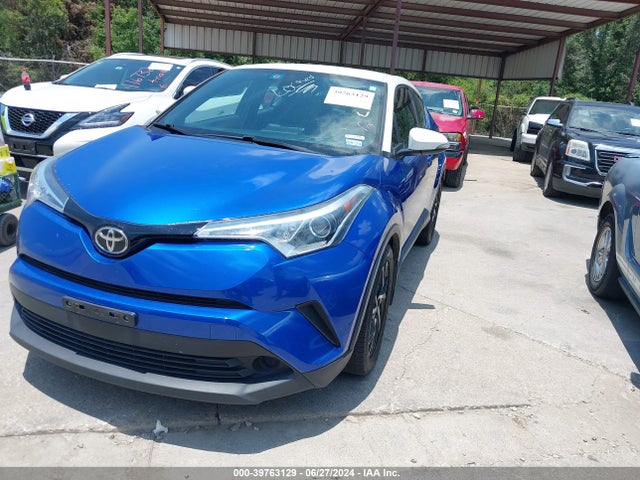 Toyota C-HR XLE 2018 NMTKHMBX2JR034876 Image 2