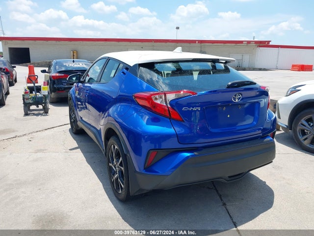 Toyota C-HR XLE 2018 NMTKHMBX2JR034876 Image 3