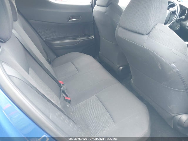 Toyota C-HR XLE 2018 NMTKHMBX2JR034876 Image 8