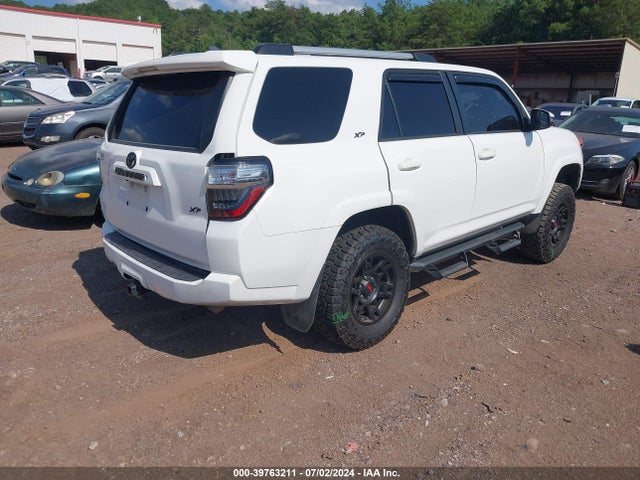 Toyota 4runner Sr5 Premium 2019 JTEBU5JR8K5631183 Image 4