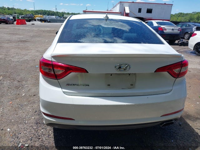 Hyundai SONATA SE 2015 5NPE24AF2FH244173 Image 16