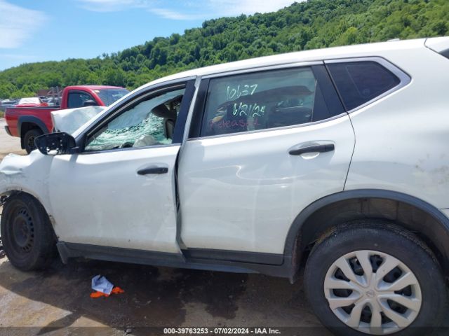 JN8AT2MV5HW015216 Nissan ROGUE S