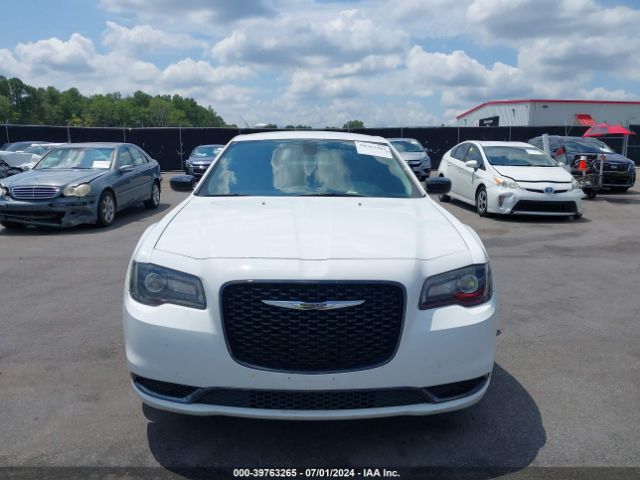 2C3CCAAG3KH679366 Chrysler 300 Touring
