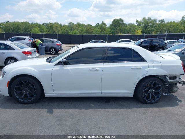 2C3CCAAG3KH679366 Chrysler 300 Touring