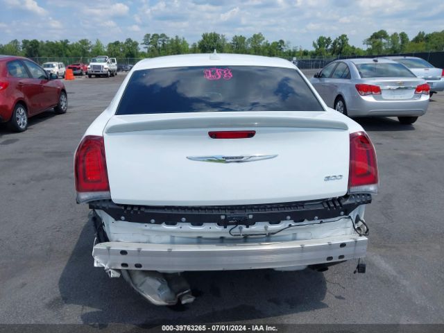 2C3CCAAG3KH679366 Chrysler 300 Touring