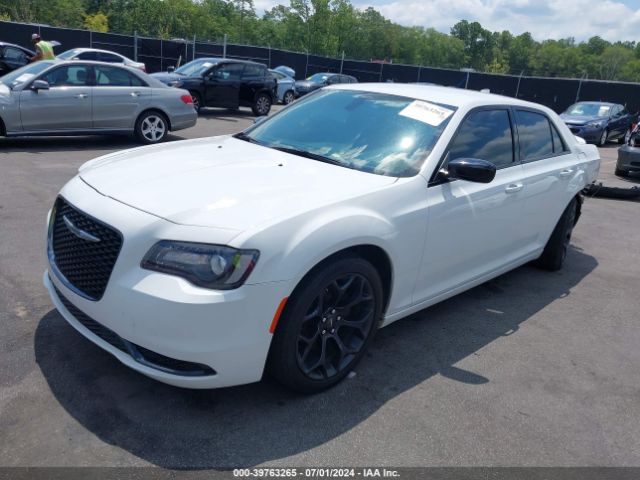 2C3CCAAG3KH679366 Chrysler 300 Touring
