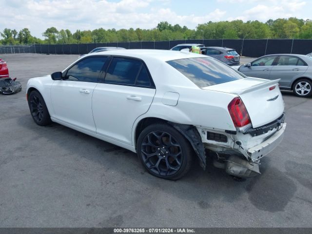 2C3CCAAG3KH679366 Chrysler 300 Touring