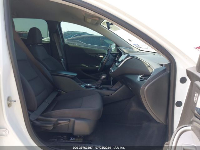 1G1ZG5STXNF209878 Chevrolet Malibu Fwd Rs