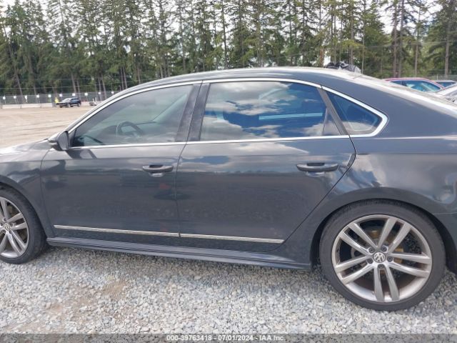 1VWAT7A39GC068719 Volkswagen Passat 1.8t R-line