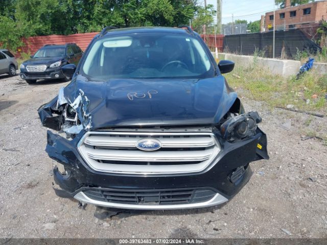 1FMCU0HD7JUC71782 Ford ESCAPE SEL