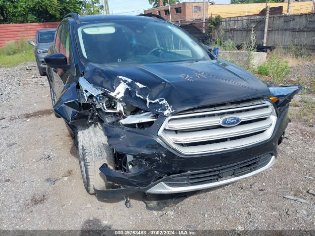 1FMCU0HD7JUC71782 Ford ESCAPE SEL