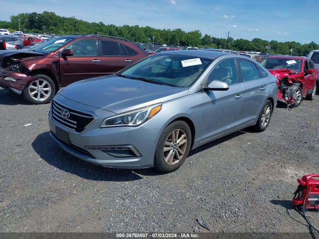 Hyundai SONATA SE 2015 5NPE24AF9FH021595 Image 2