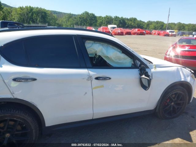 ZASPAKBNXK7C52890 Alfa Romeo Stelvio Ti Sport Awd