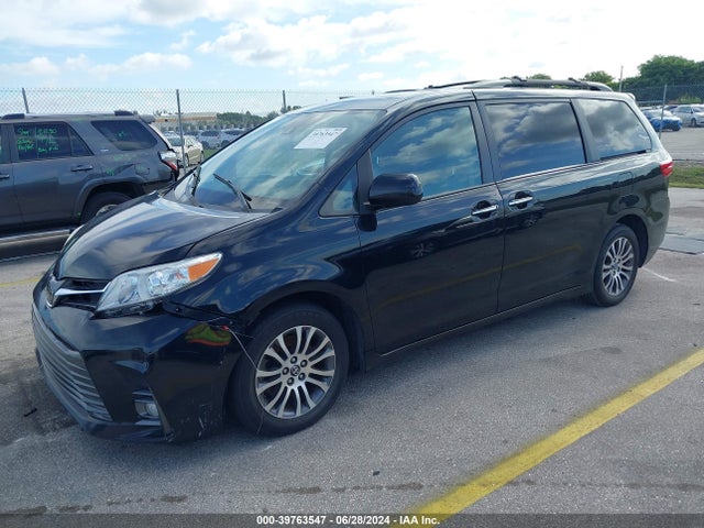 Toyota Sienna Xle 8 Passenger 2019 5TDYZ3DC2KS016165 Image 2