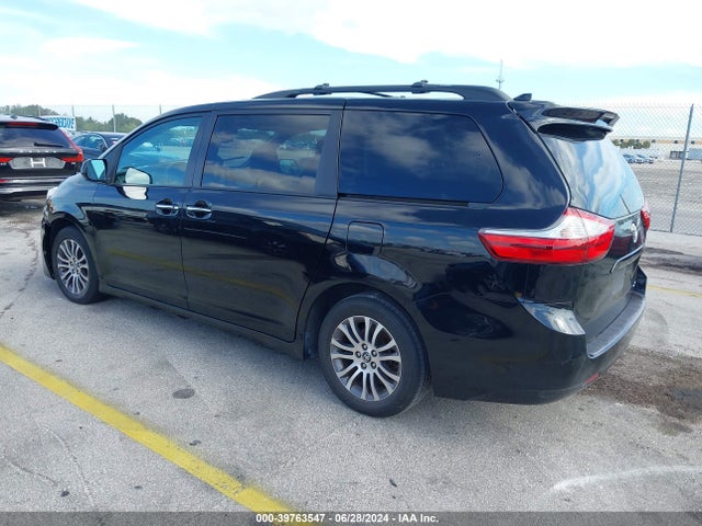 Toyota Sienna Xle 8 Passenger 2019 5TDYZ3DC2KS016165 Image 3