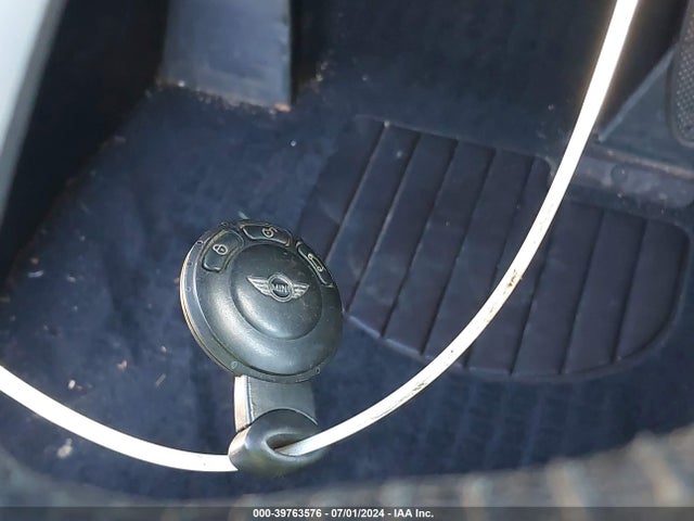 2008 MINI COOPER CLUBMAN WMWML33568TJ47206 Photo 10